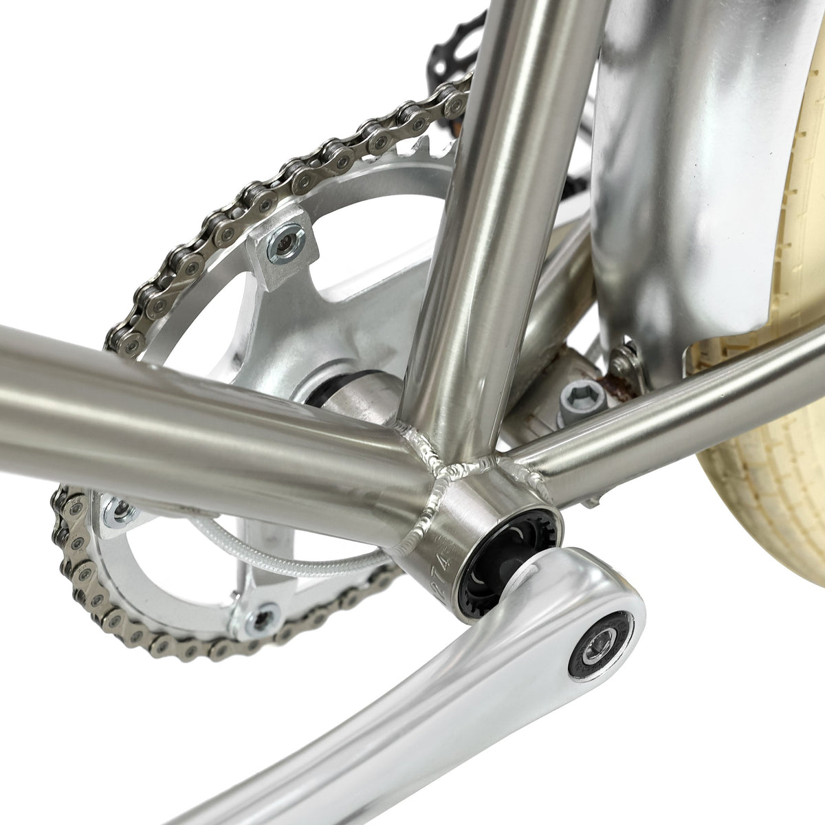 Mixte26 Lite — 9-Speed Step-Through City Bike — Chainring and bottom bracket