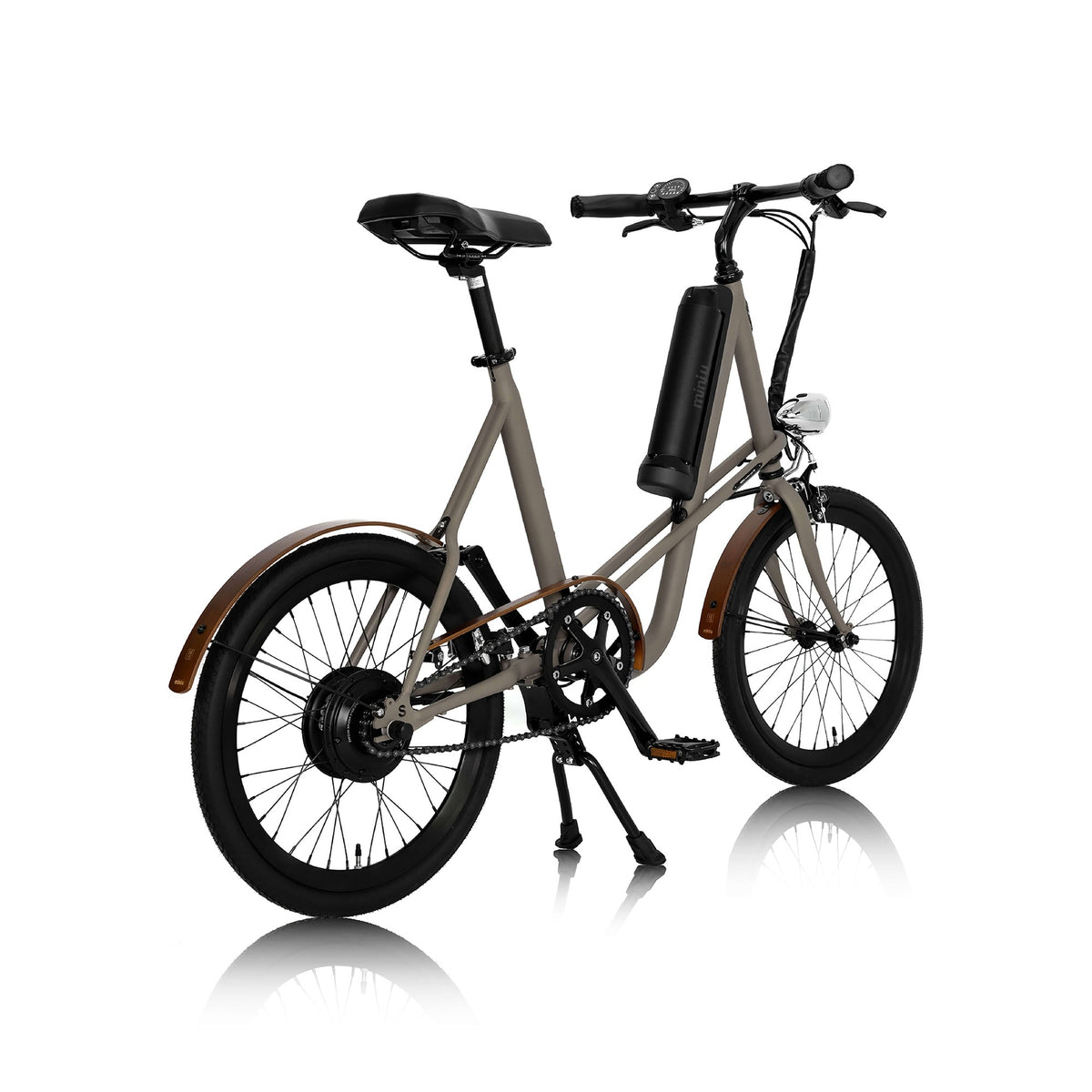 miniu Mountain Cat Camel brown, rear three-quarter view