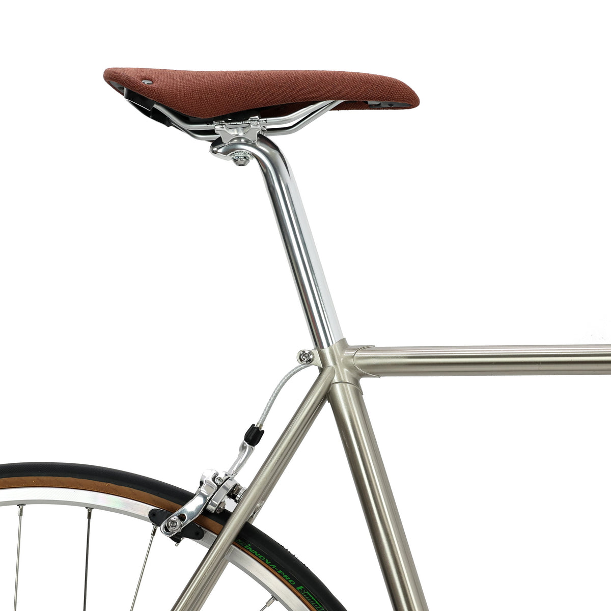 Retro Road Lite — 10-Speed Steel Road Bike — Saddle and seatpost, side view