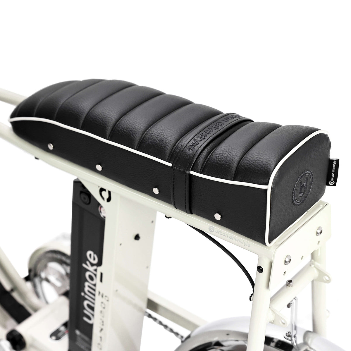 UD single riveted saddle — Black